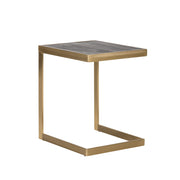 Table d'appoint comprenant un plateau fait de planches de chêne et d'une structure en en acier inoxydable or mat